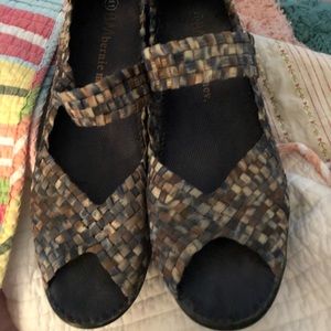 Bernie Mev wedge sandal